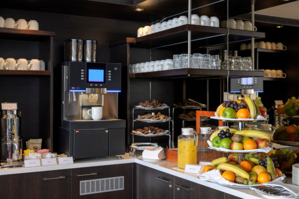 Avalon_Artistry II_Club Lounge_13